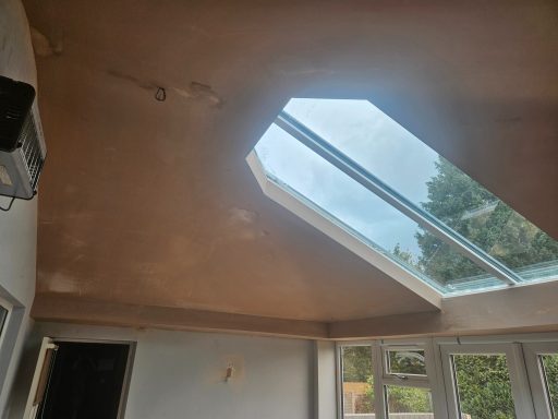 Bullnose curve ceiling install for 5 star windows by fis finishes #plastering #plasterer #tiler #fis finishes #fisfinishes.com #epoxy resin #bathroom fitter